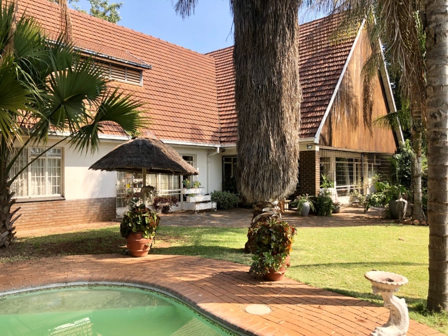 8 Bedroom Property for Sale in Zandfontein A H North West